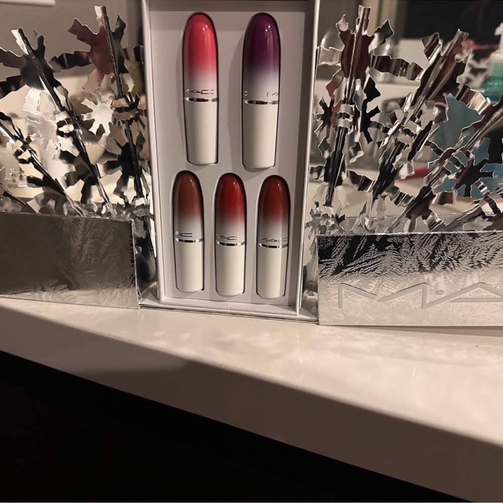MAC Frostbitten lipstick set